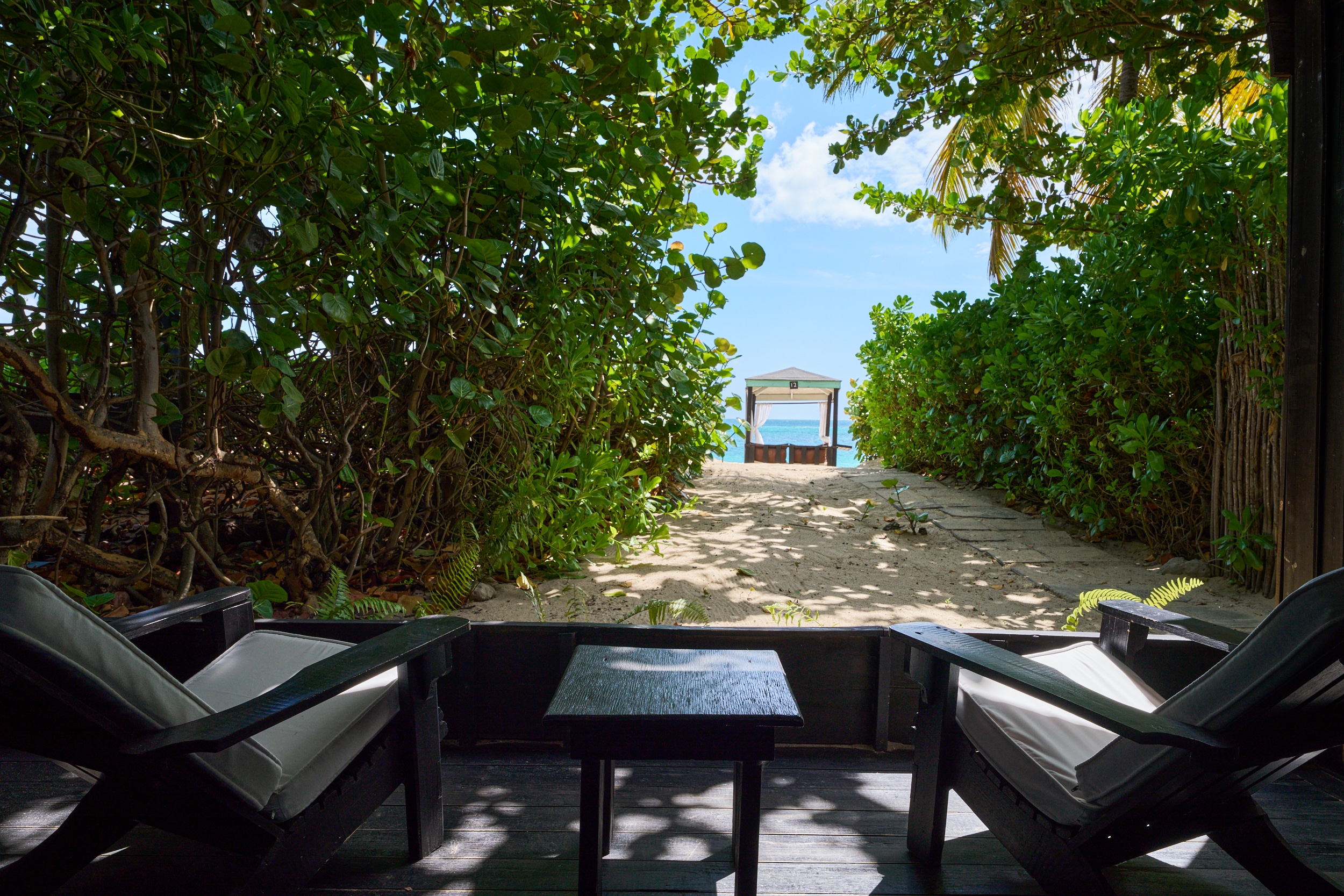 03-Keyonna-Beach-Sunset-Beachfront-Room-Ground-Level