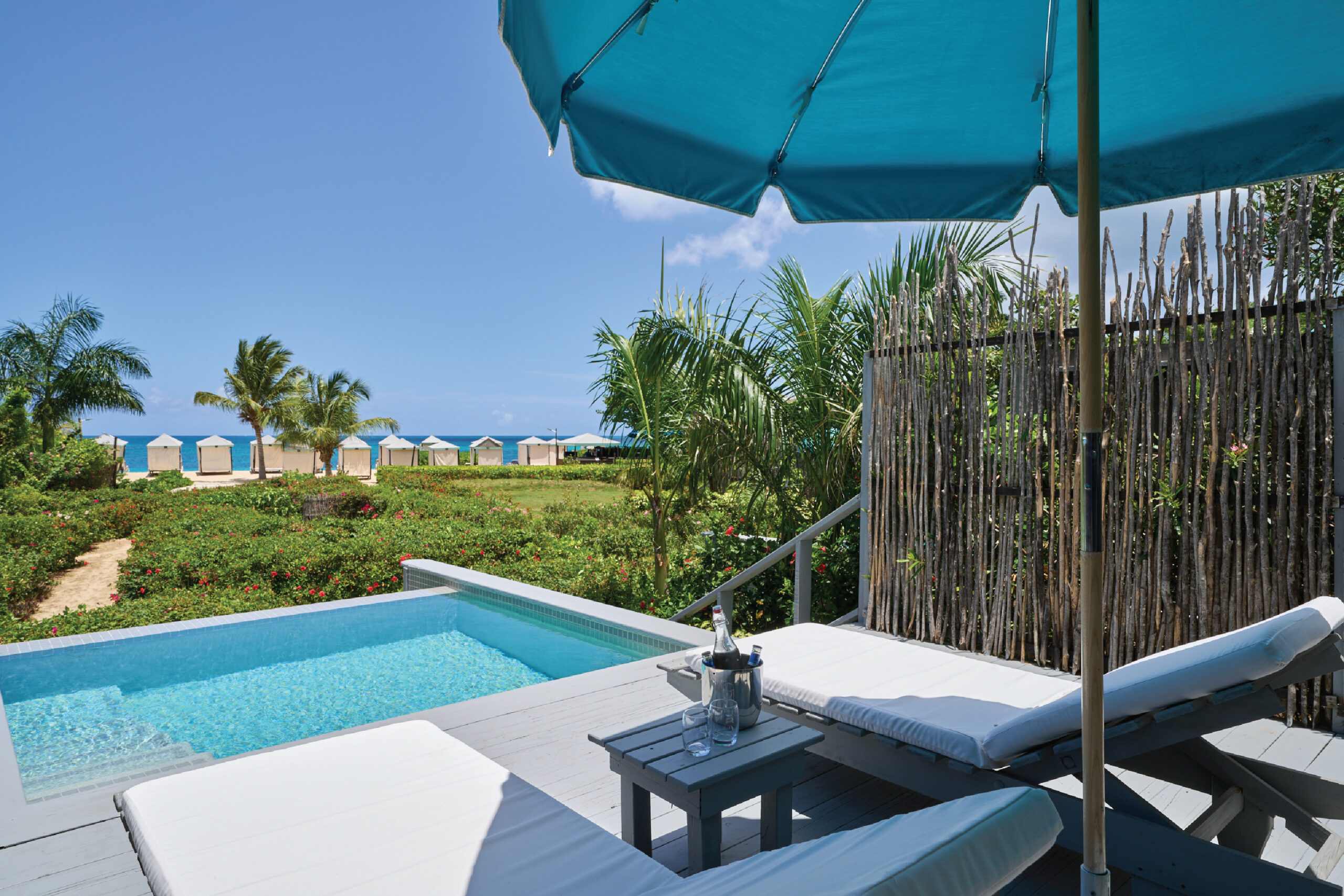 04-Keyonna-Beach-Plunge-Pool-Deck-Seaview-Low-Res