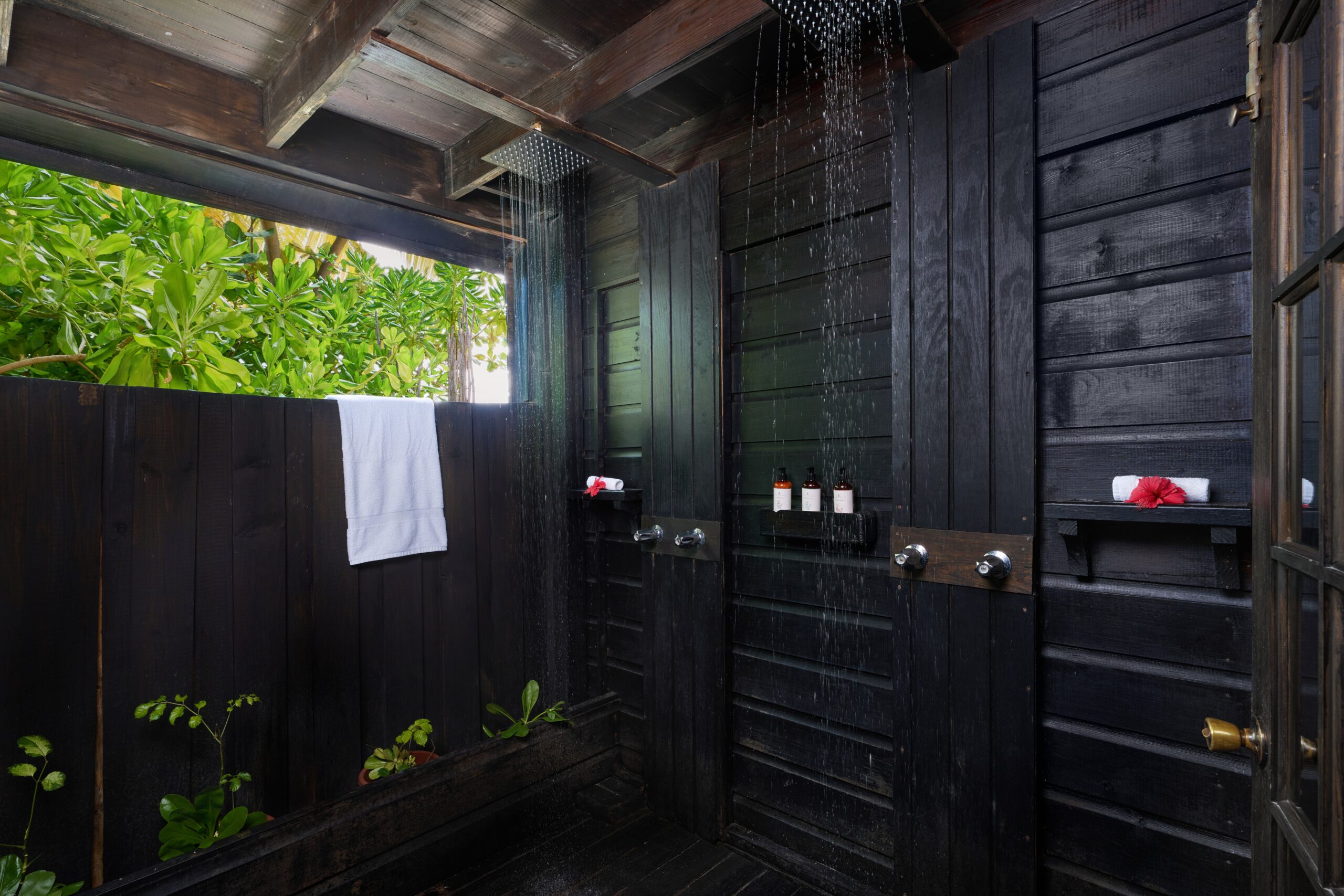 05-Keyonna-Beach-Sunset-Beachfront-Room-Balcony-Shower