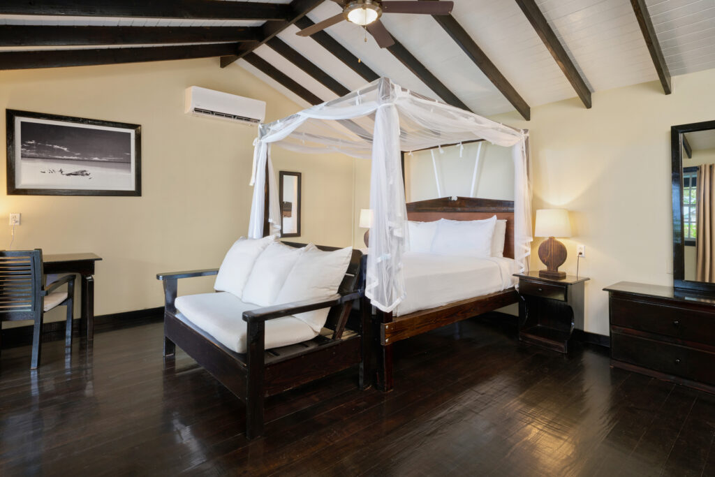 06-Keyonna-Beach-Beachfront-Sanctuary-Cottage-Bedroom