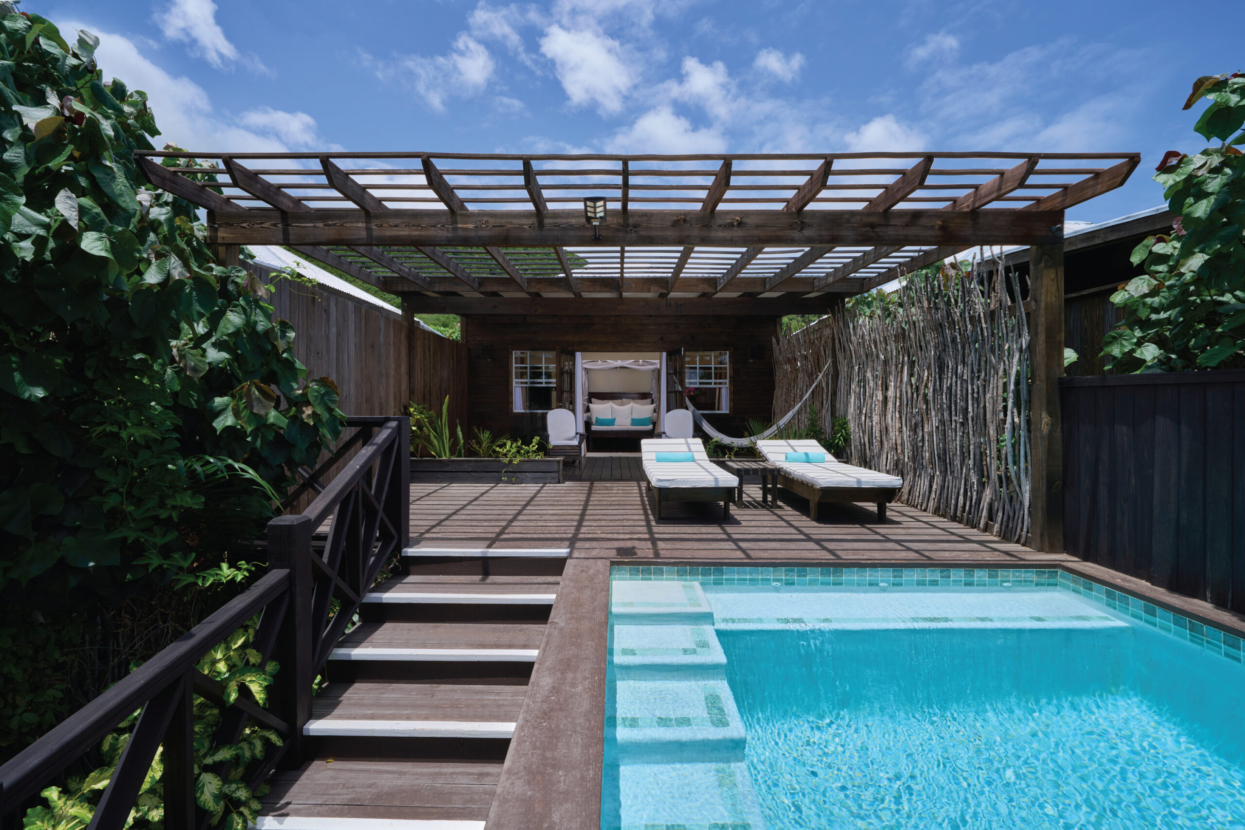 08-Keyonna-Beach-Beachfront-Sanctuary-Pool-Cottage-Exterior-Signature-LowRes
