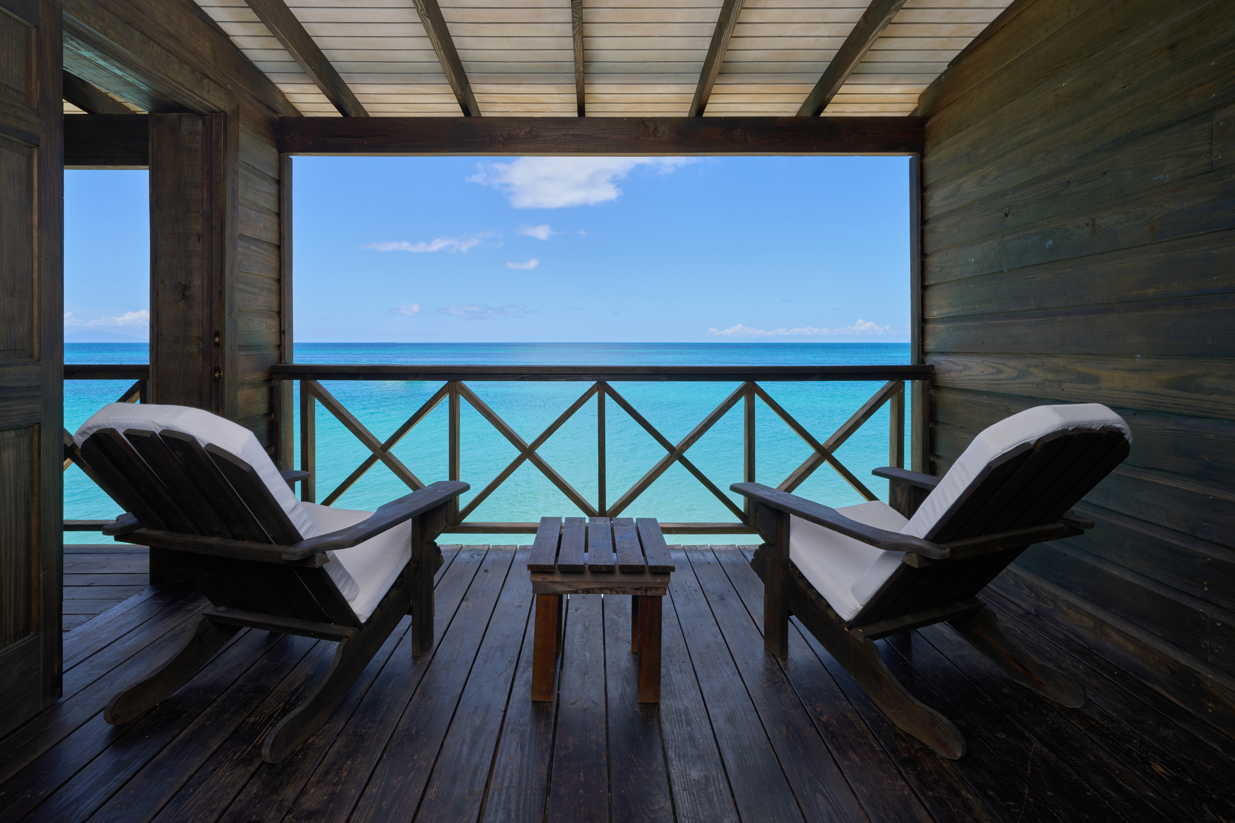 08-Keyonna-Beach-Premium-Sunset-Beachfront-Room-Balcony